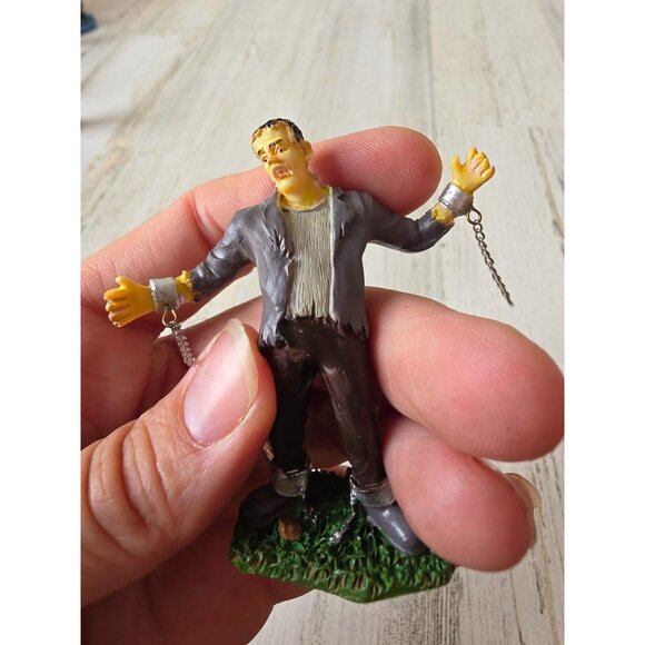 Lemax Frankenstein monster chains Halloween people village accessory - Picture 7 of 8